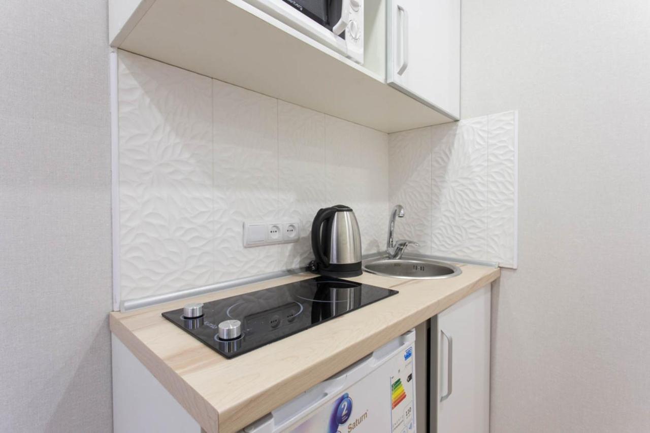 Studio Near Metro Yaroslava Mudroho, Universytet - Mykoly Khvylovoho Str 5-3 Kharkiv Bagian luar foto