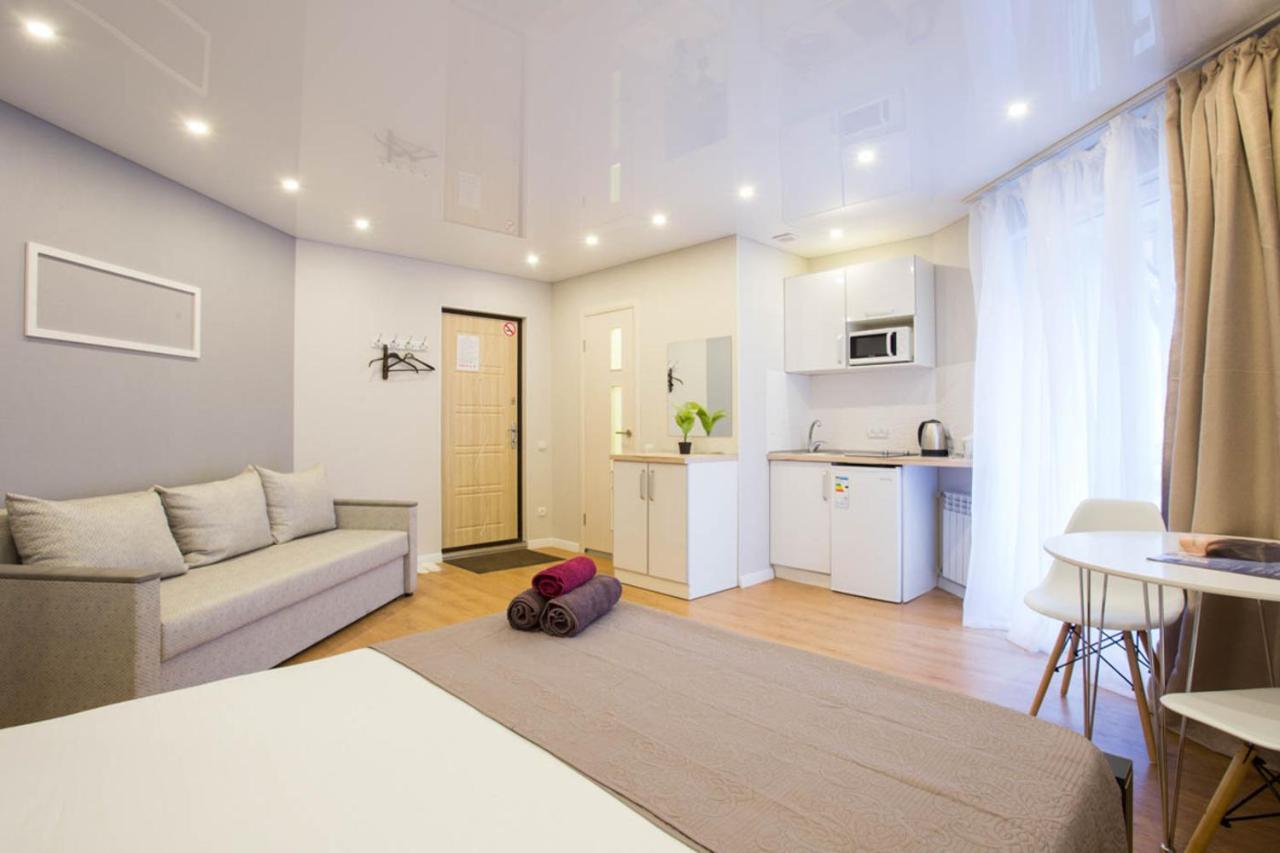 Studio Near Metro Yaroslava Mudroho, Universytet - Mykoly Khvylovoho Str 5-3 Kharkiv Bagian luar foto