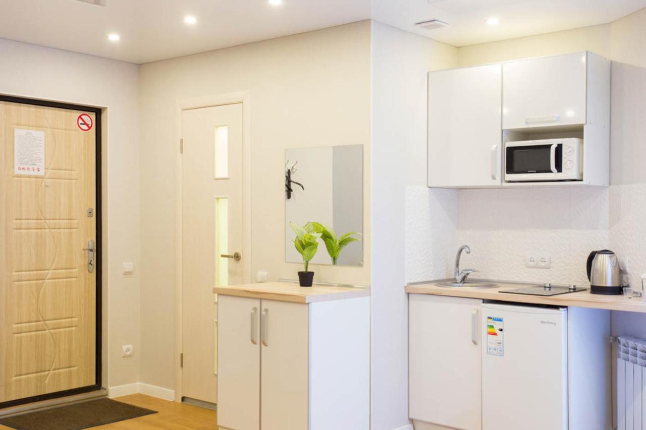 Studio Near Metro Yaroslava Mudroho, Universytet - Mykoly Khvylovoho Str 5-3 Kharkiv Bagian luar foto